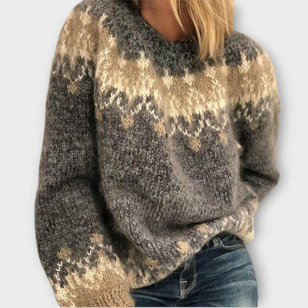 Maya - Knitted and cozy cotton sweater