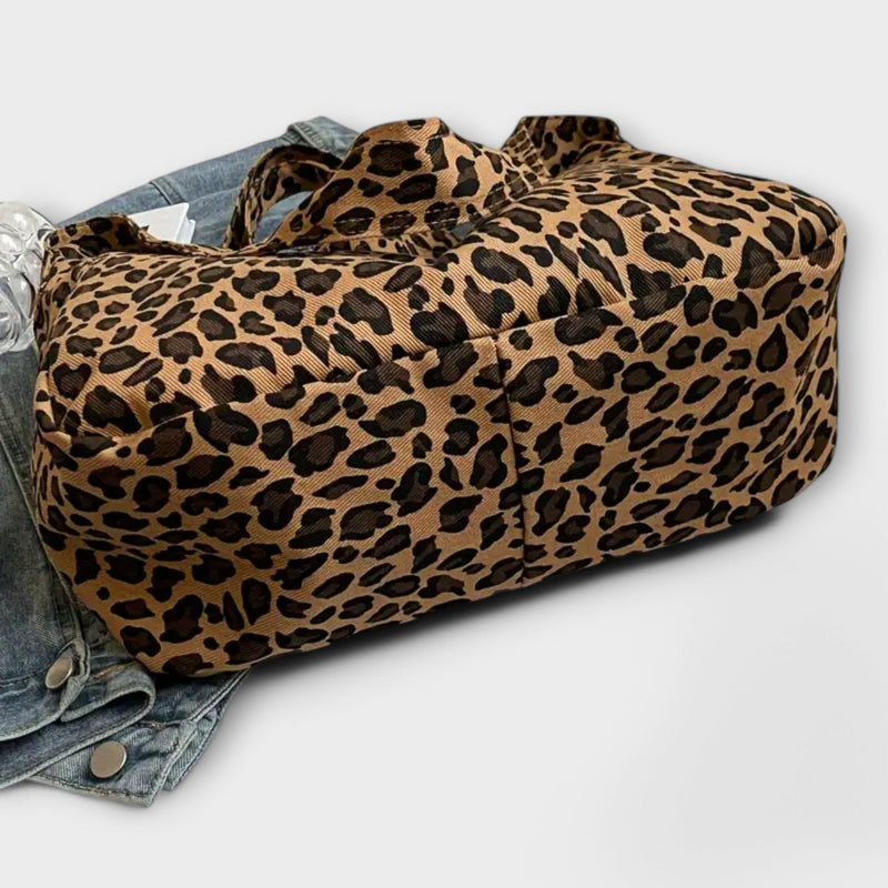 Flair. - Stylish bag in leopard print