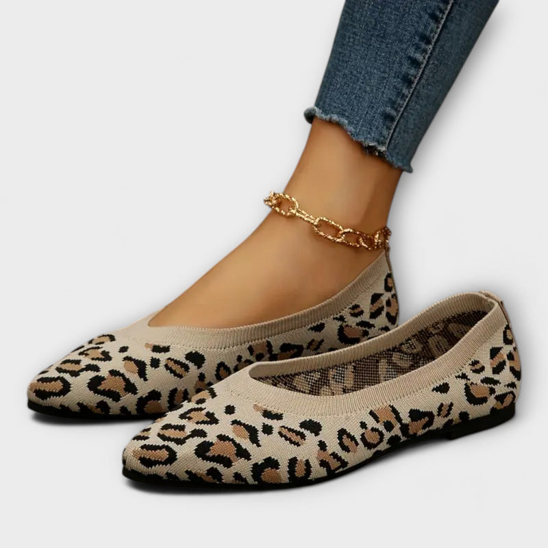 Leopard Patterned Pointed Flats