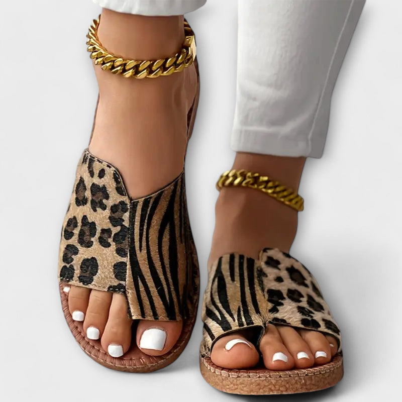 Chic Two-tone Leopard Print Slides