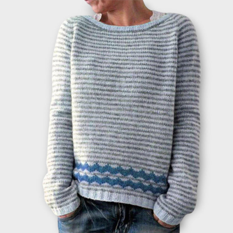 Veronika - Loose and cozy sweater