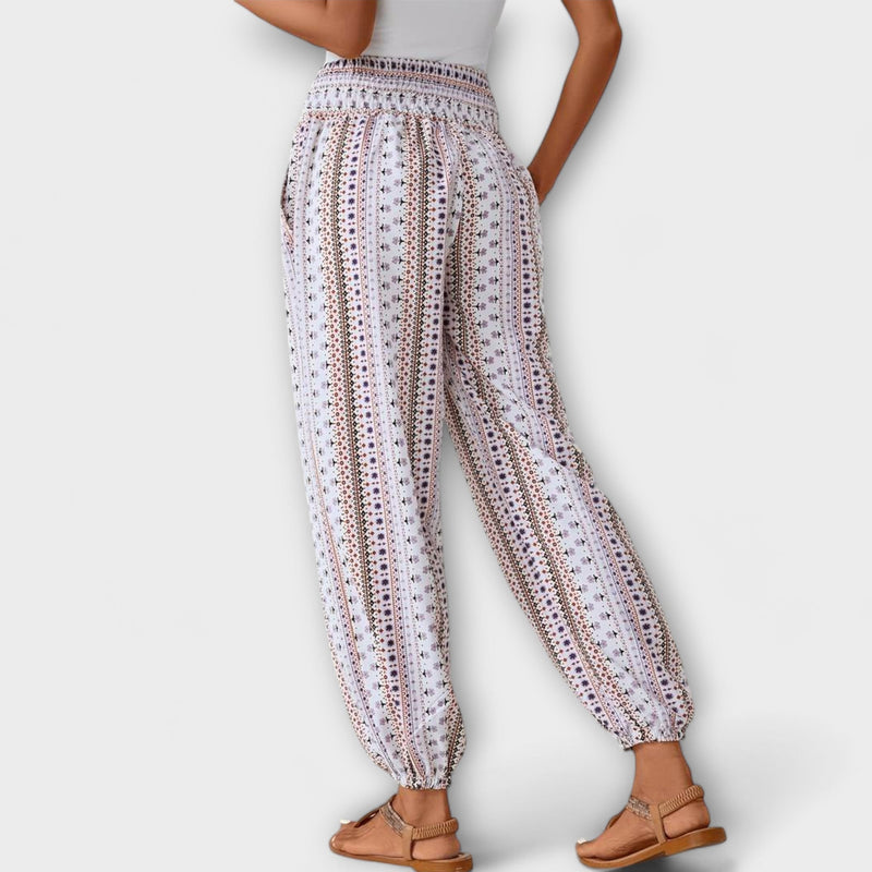 Scarlett - Trousers with ethnic graphics