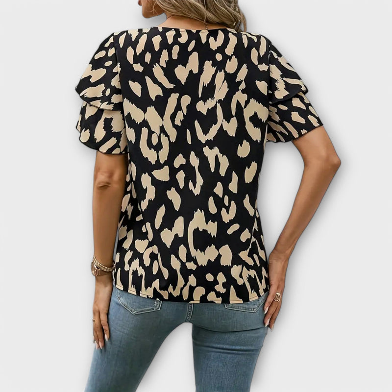 Lela - Stylish blouse with panther sleeves