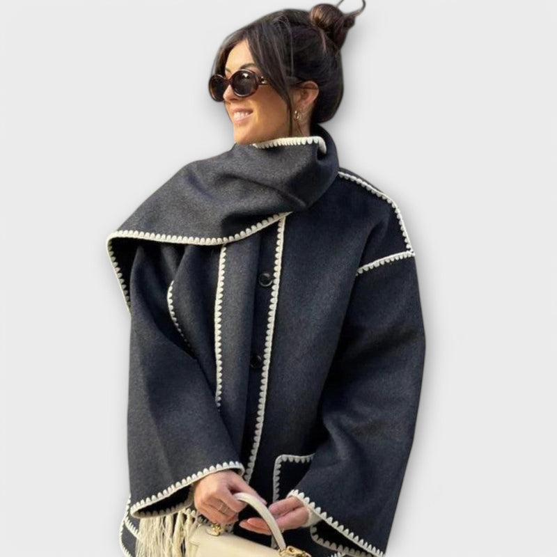 Chanel - Stylish coat with scarf