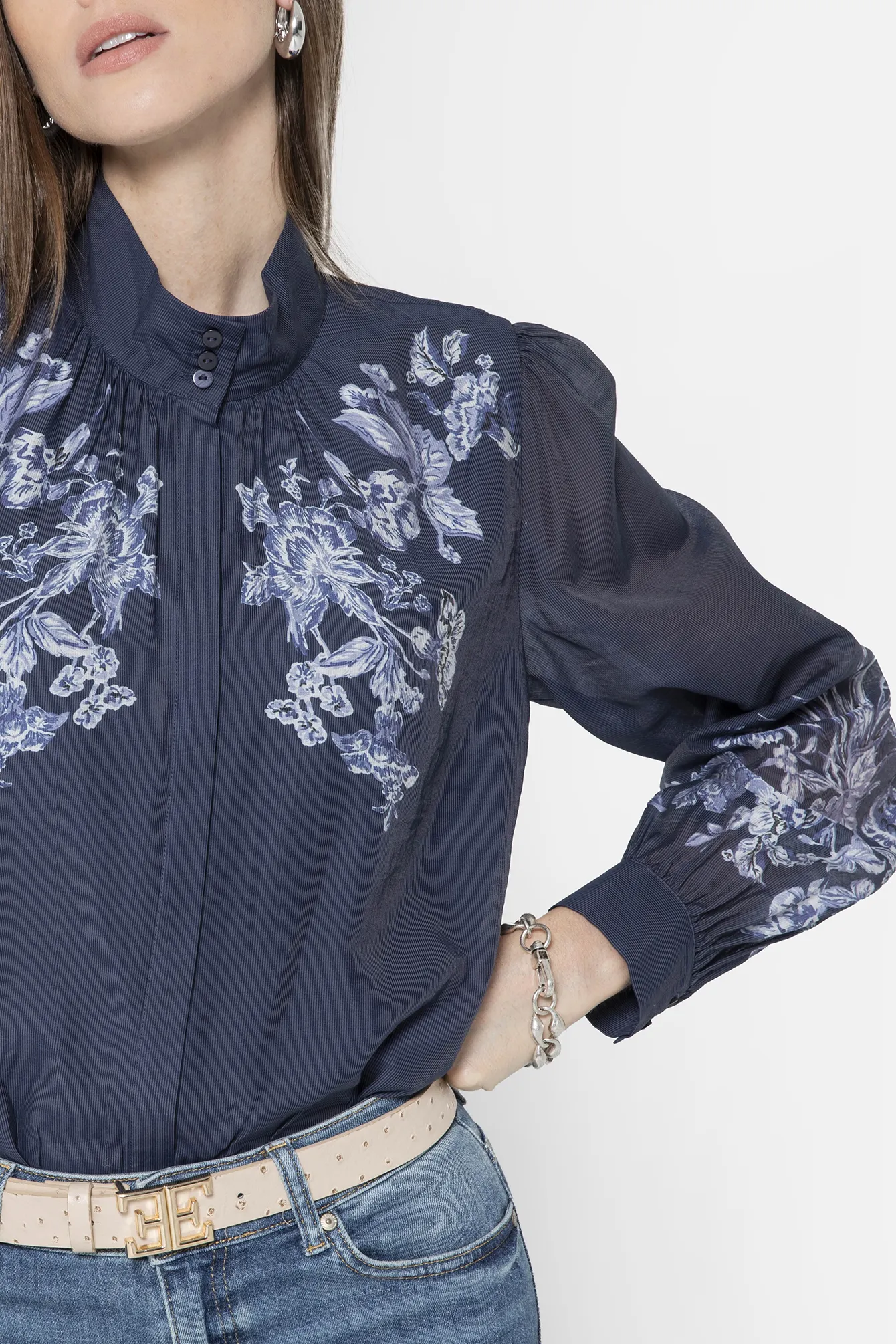 Blouse Ă motif floral bleu - Image 2