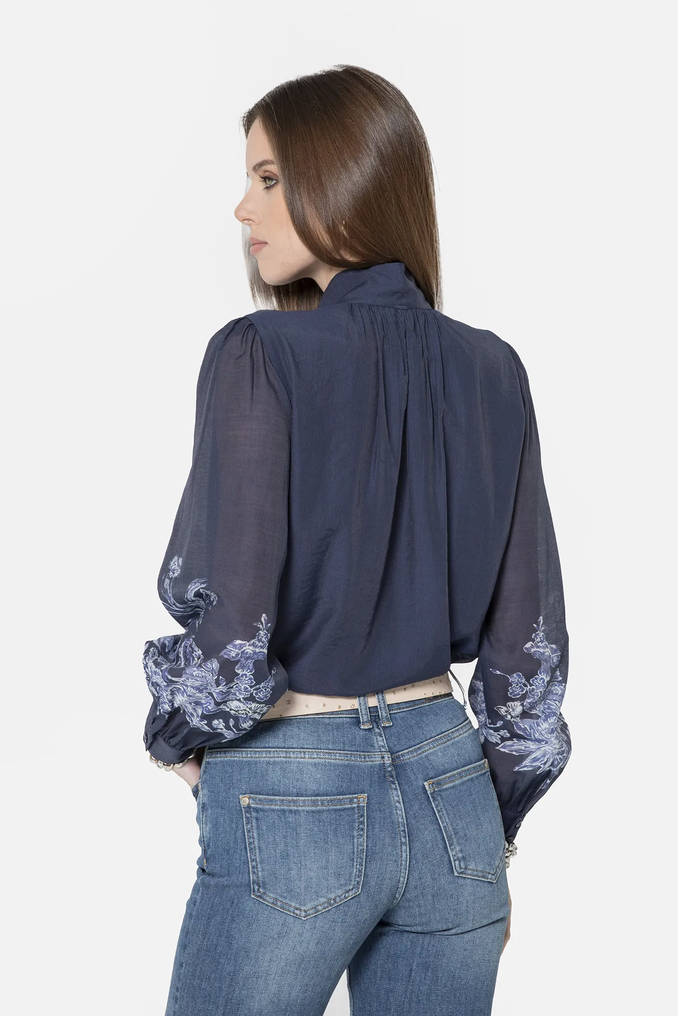 Blouse Ă motif floral bleu - Image 4