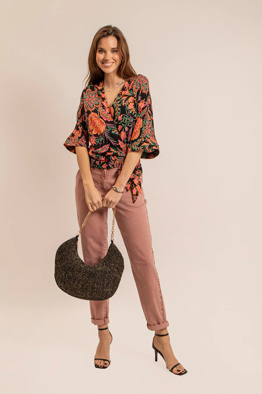 Blouse cache-coeur imprimé noir et orange - Image 3