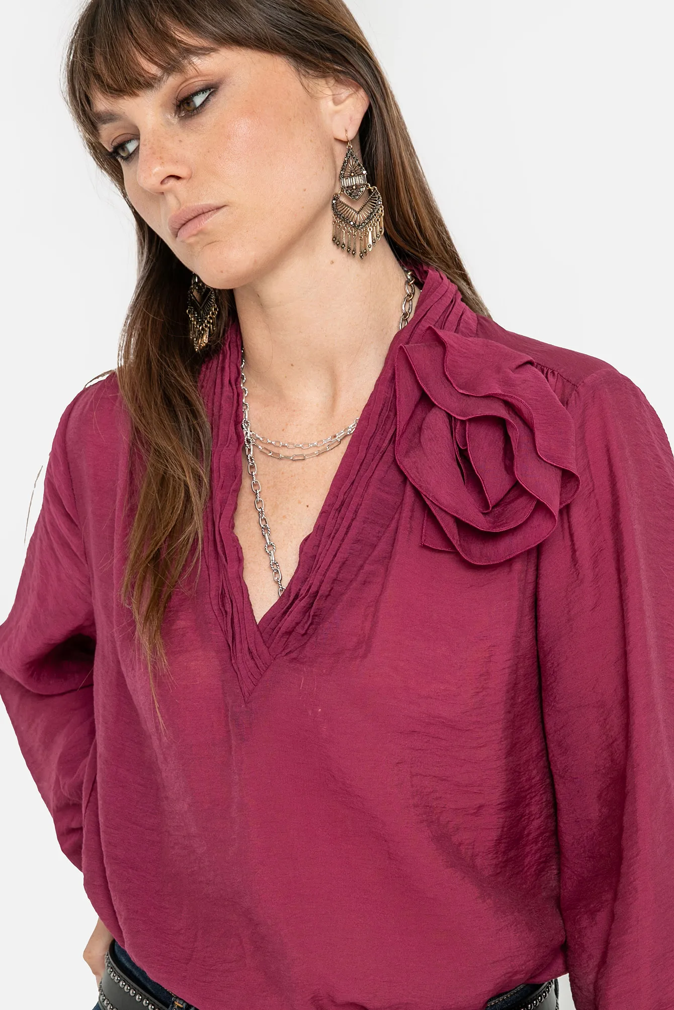 Blouse fleur coloris lie de vin - Image 2