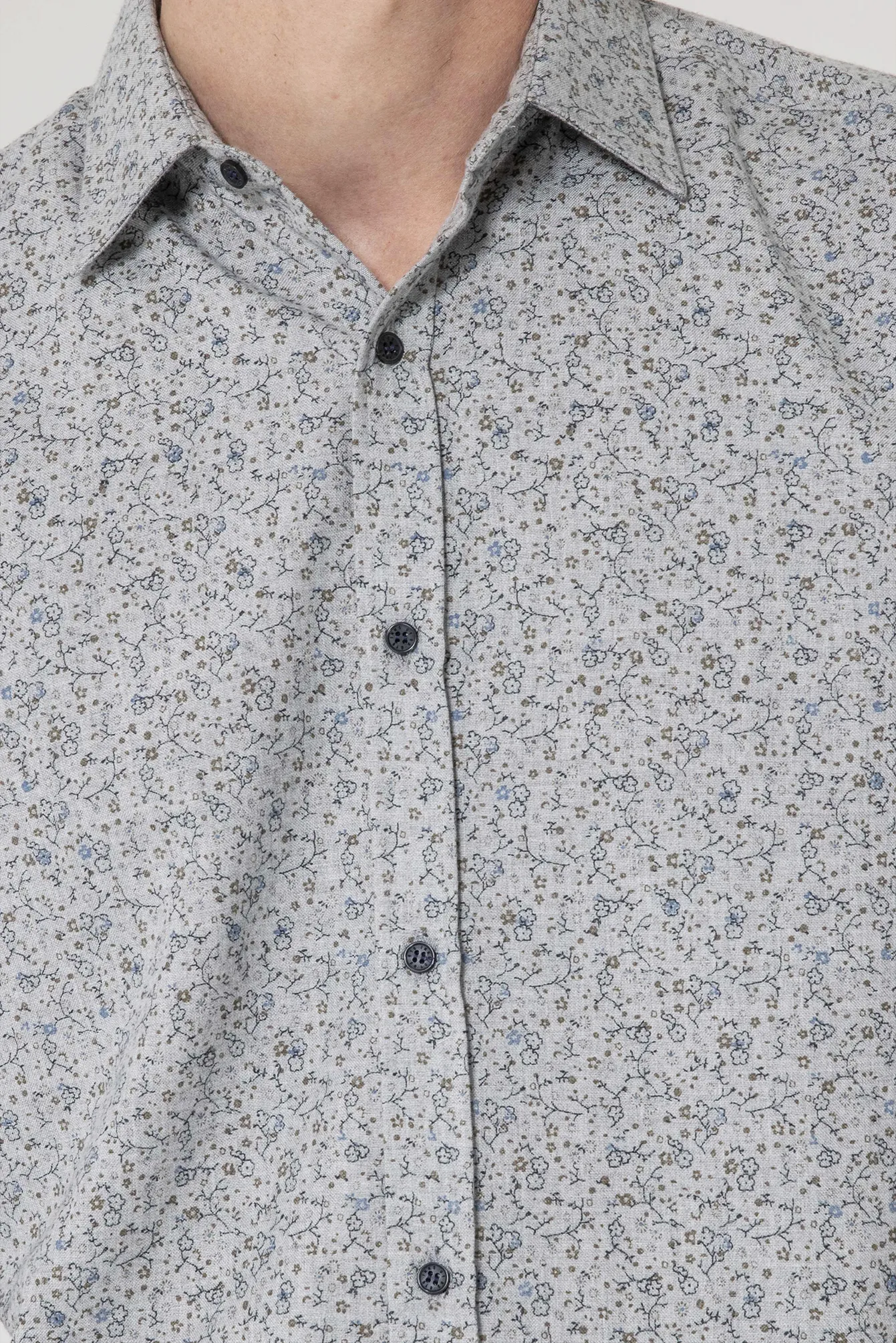 Chemise à motif floral gris - Image 2