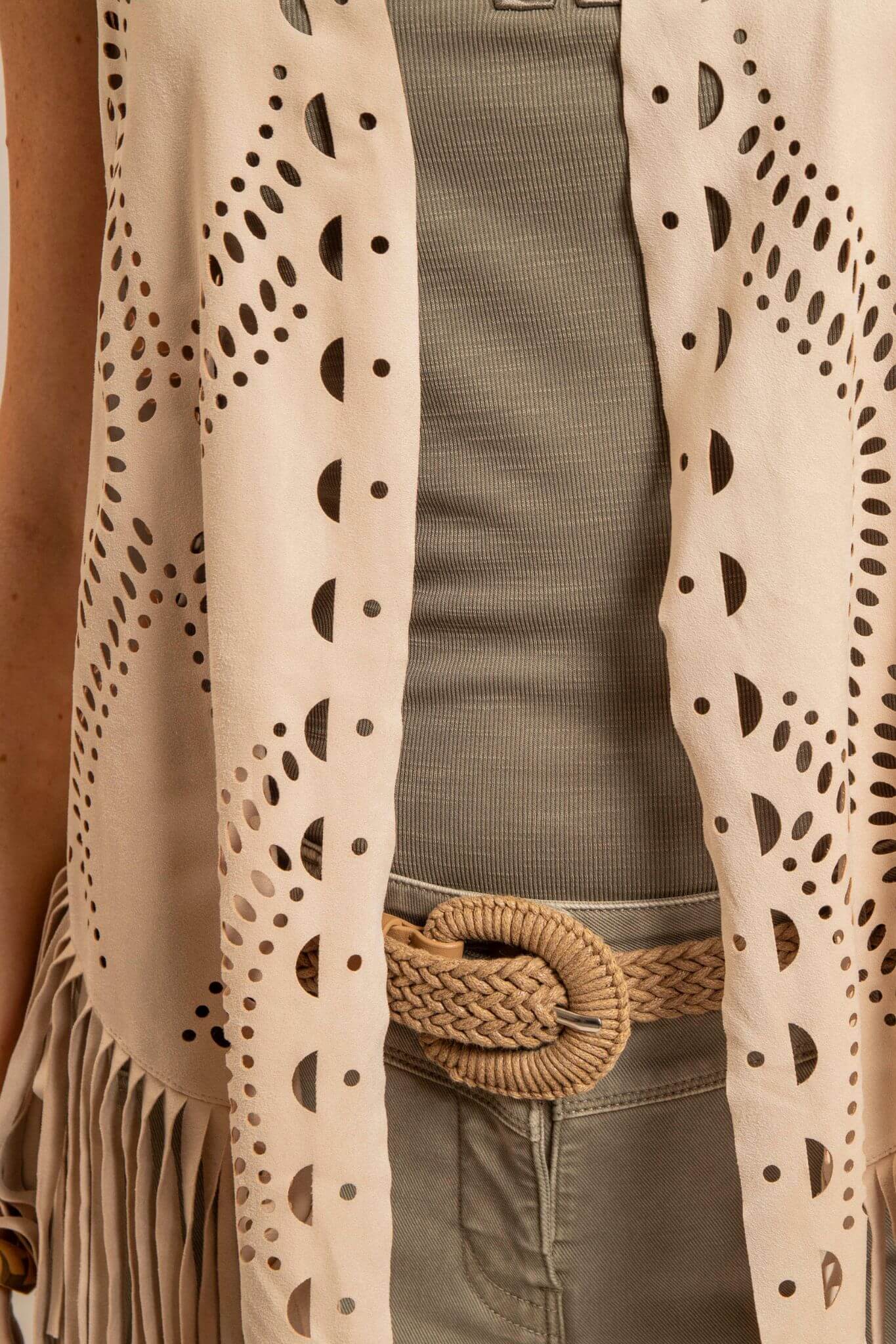Gilet frangé en suédine écru - Image 2
