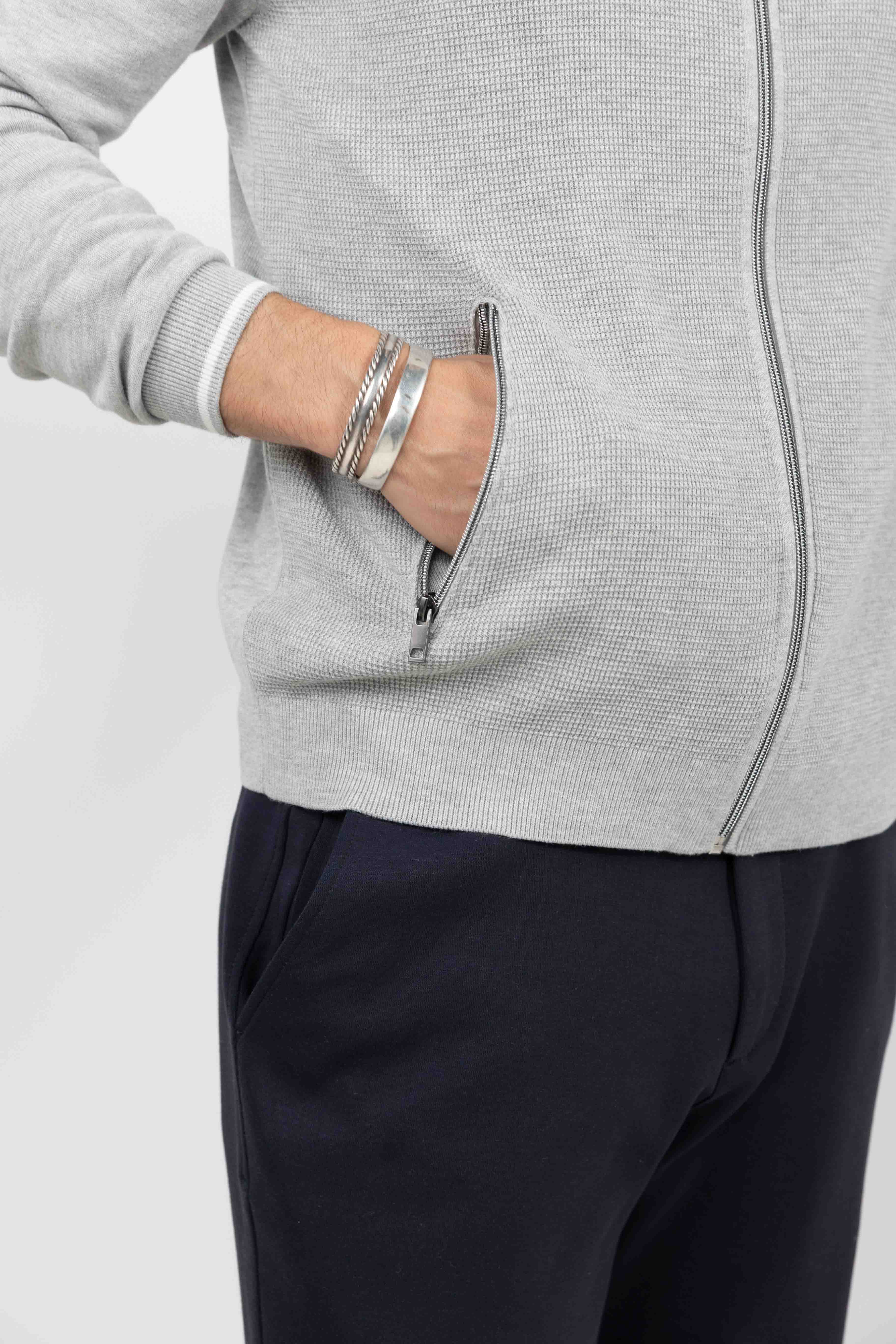 Gilet zippé gris clair sport chic - Image 3