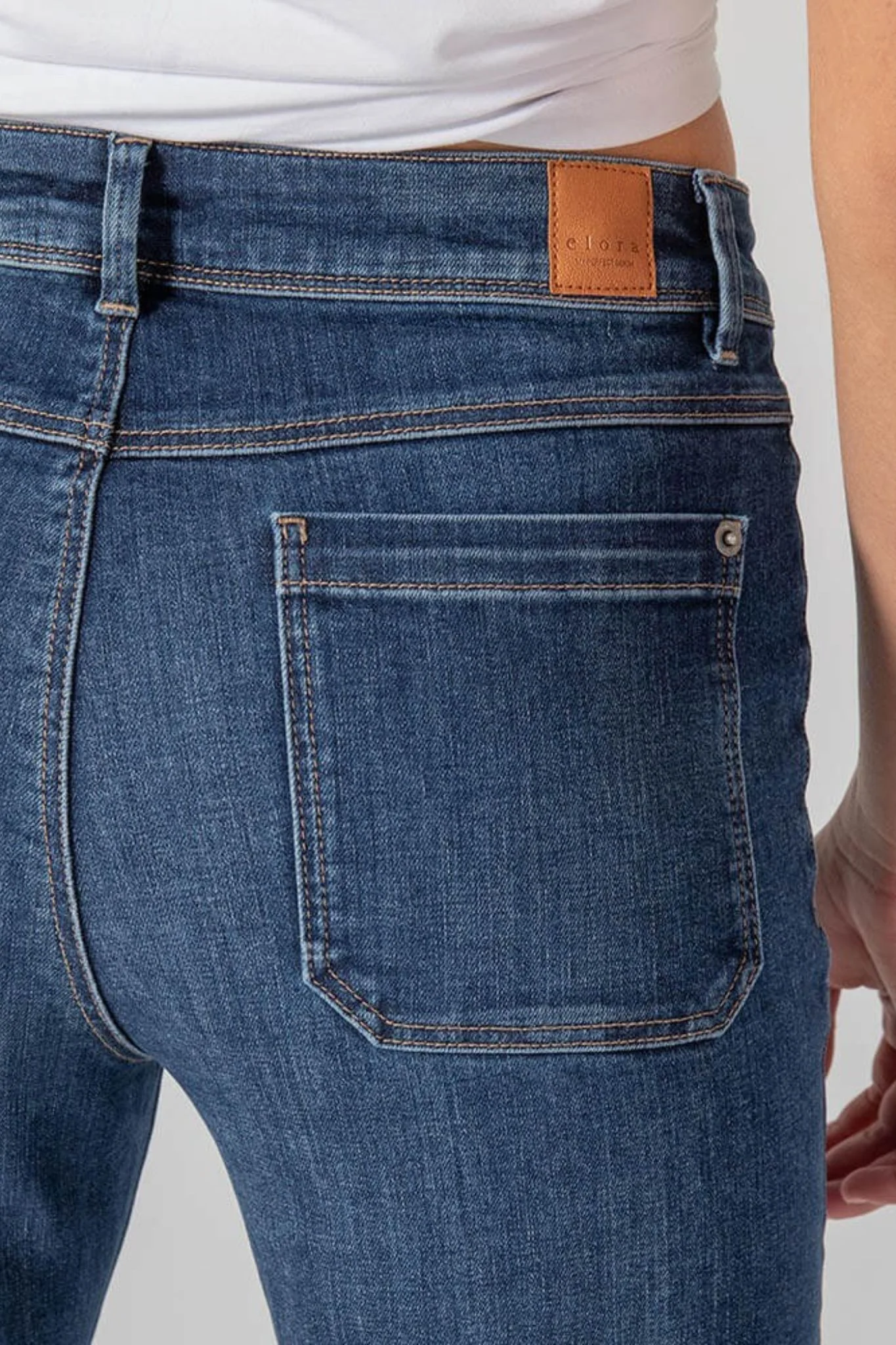 Jean bootcut bleu foncé - Image 4