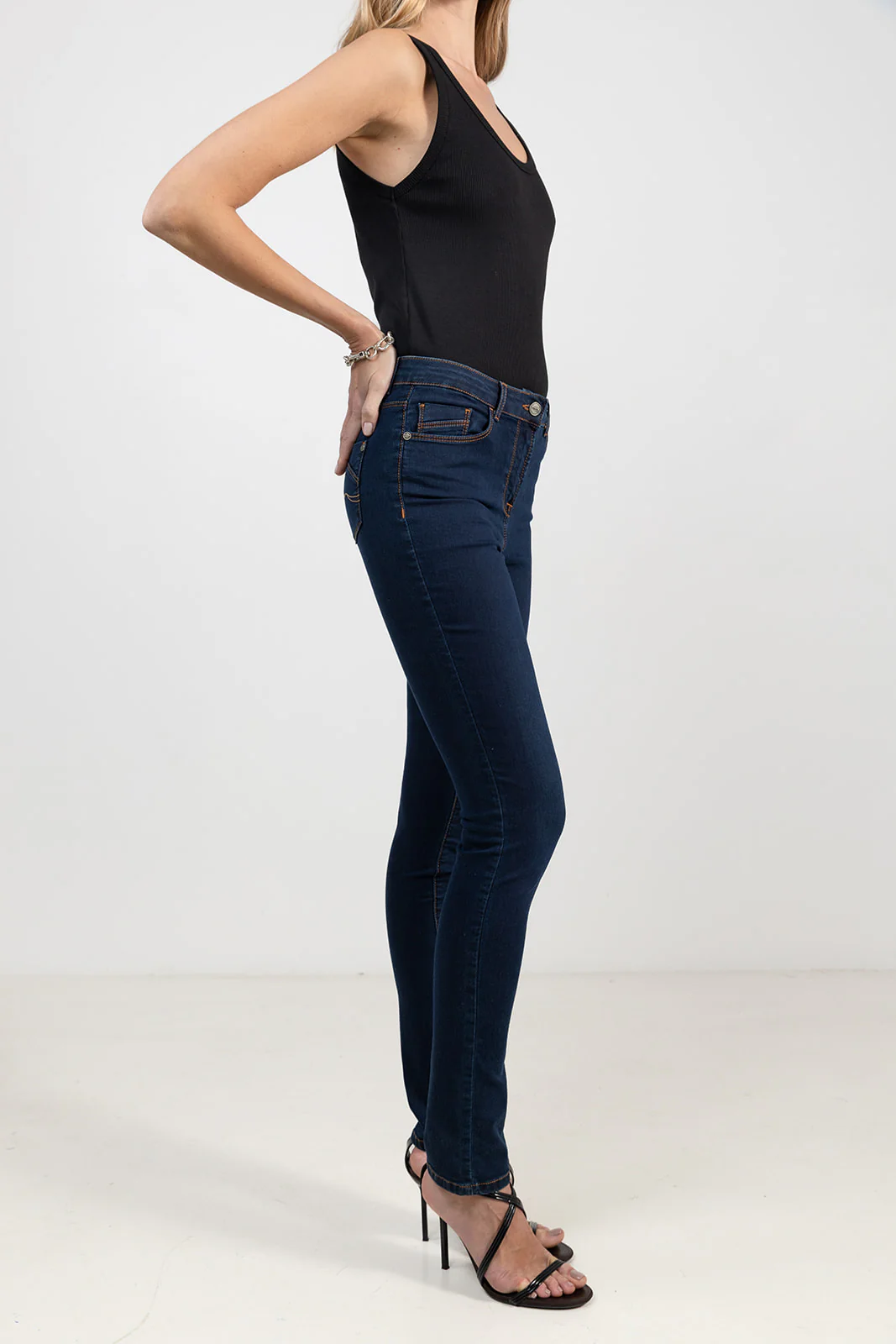 Jean coloris bleu foncé - Image 3