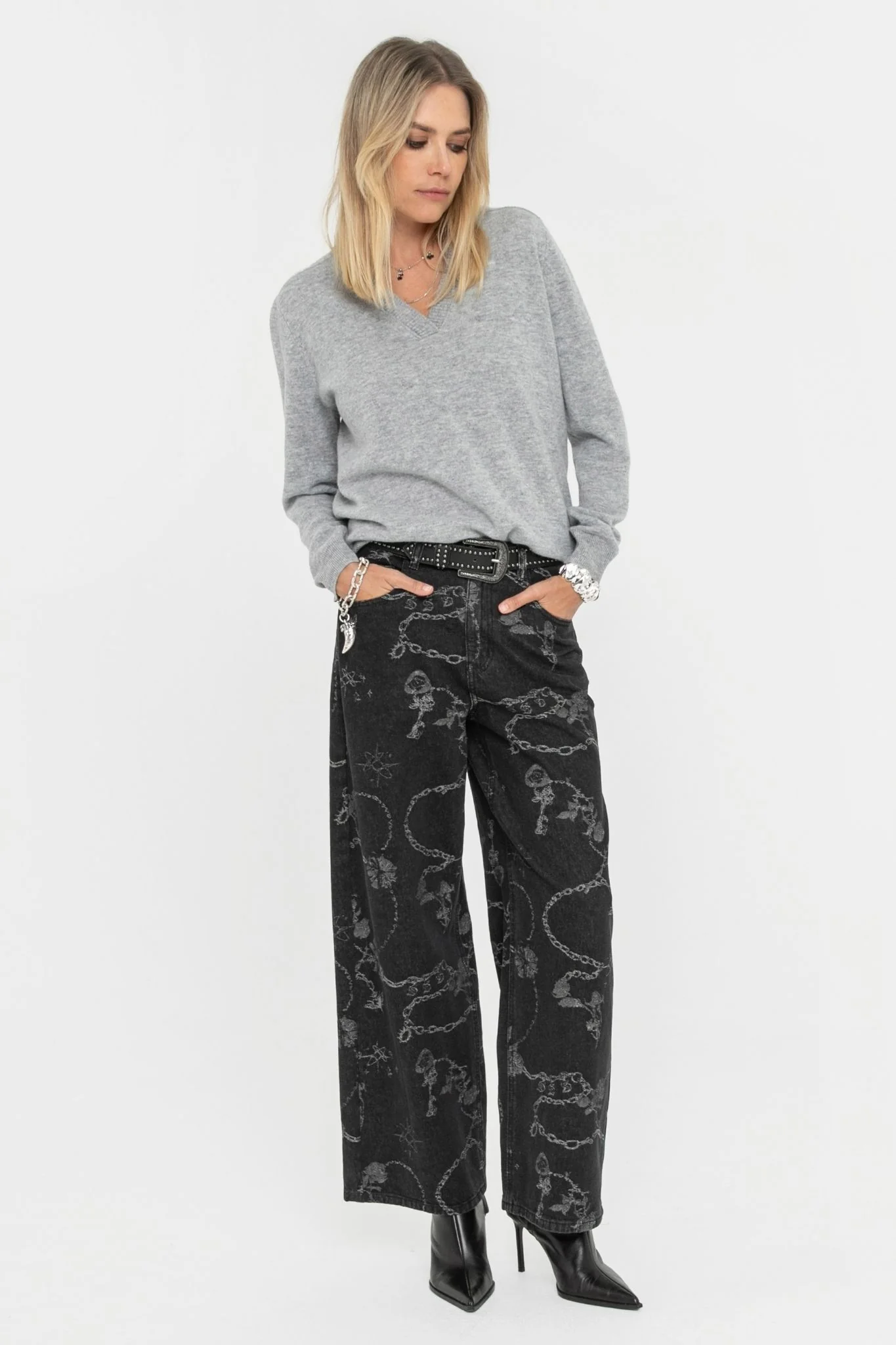 Jean large Ă motifs noir