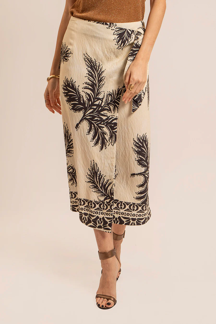 Jupe paréo beige et noire - Image 3