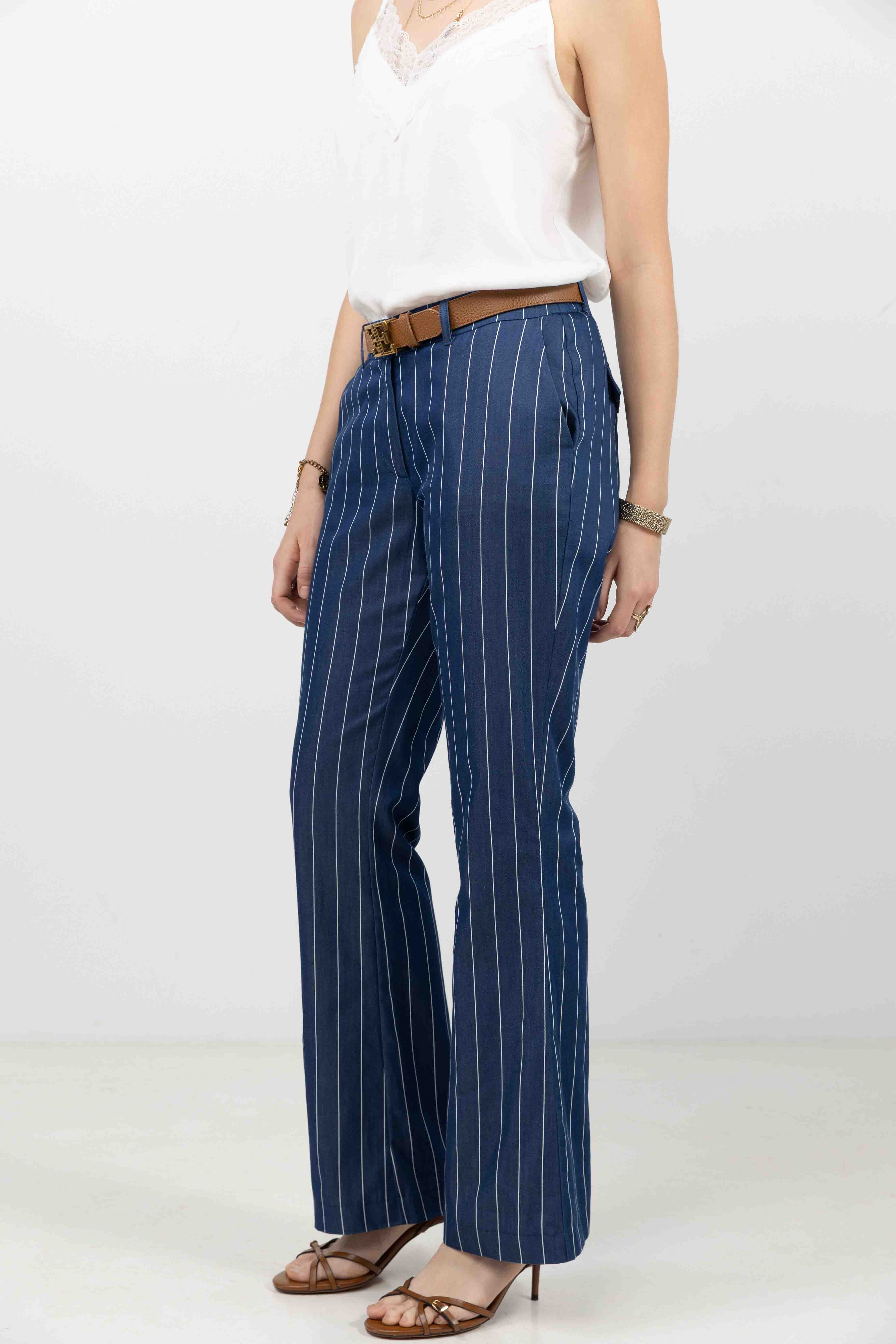 Pantalon bleu foncé rayé fluide - Image 3
