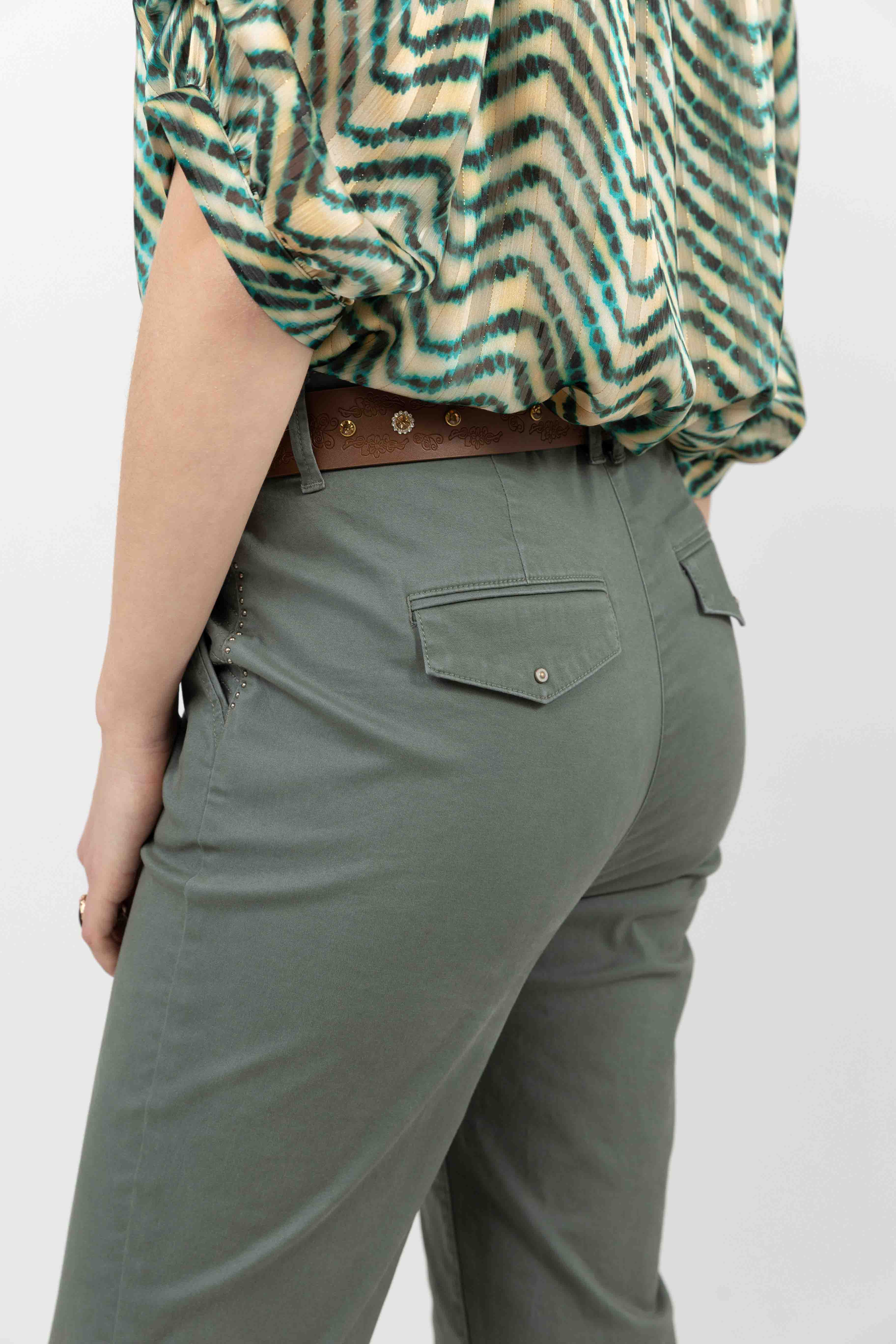 Pantalon chino kaki moderne - Image 3