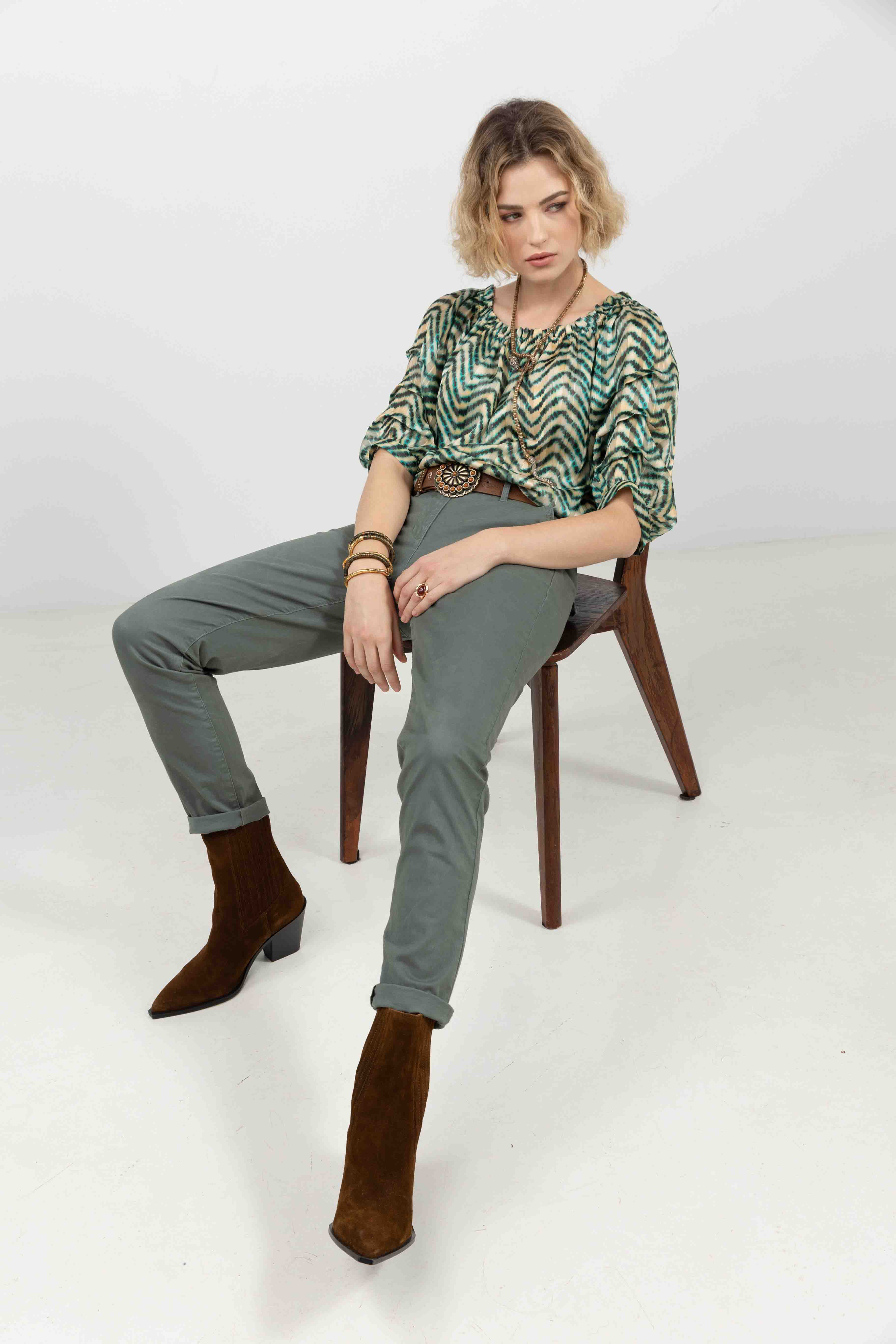 Pantalon chino kaki moderne - Image 5