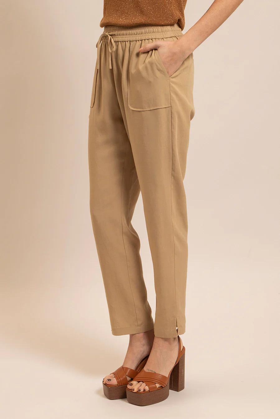 Pantalon en lin beige - Image 3