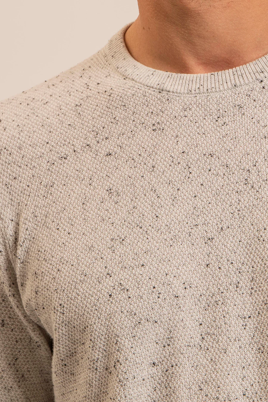Pull col rond coloris grege - Image 5