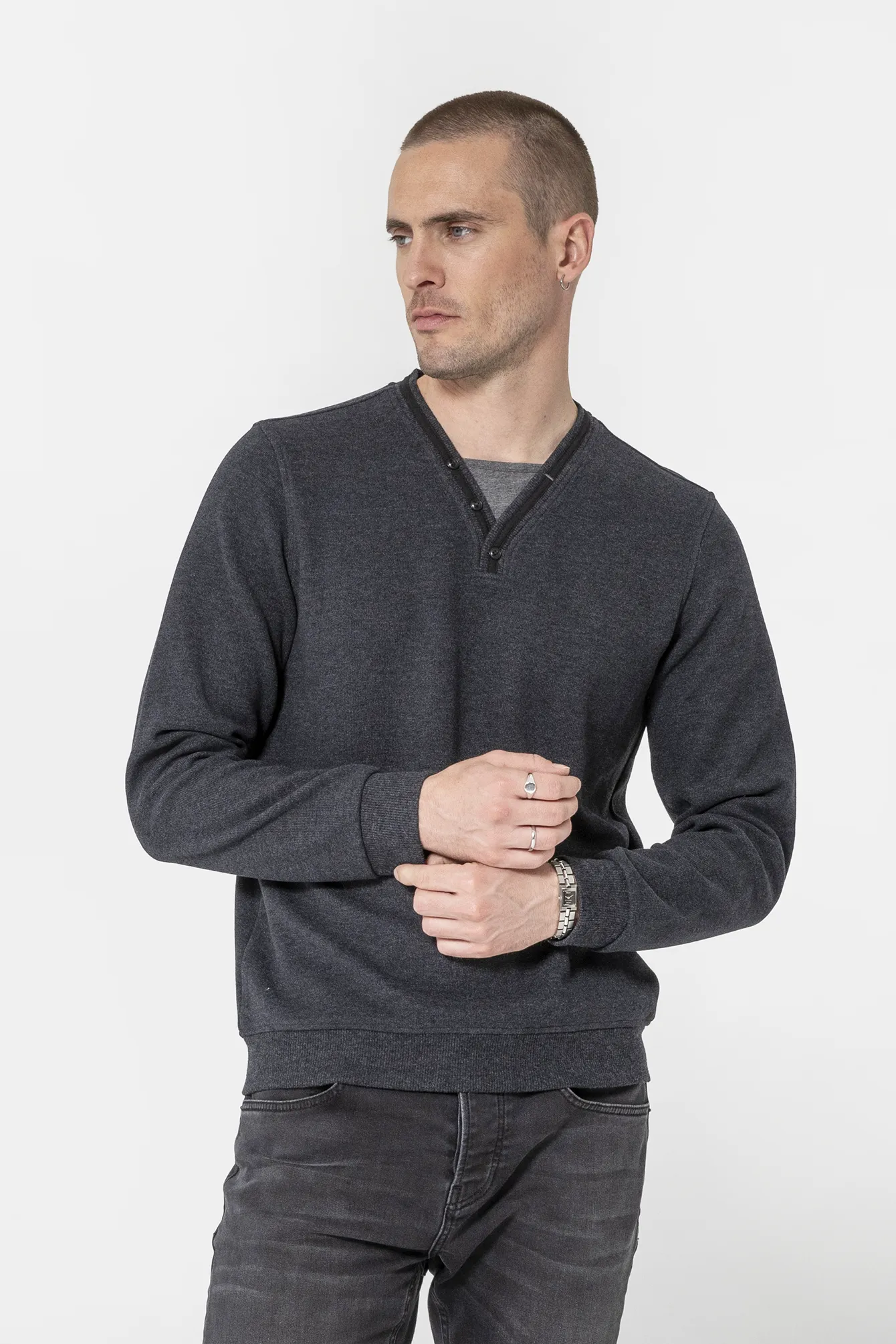 Pull noir et gris - Image 3
