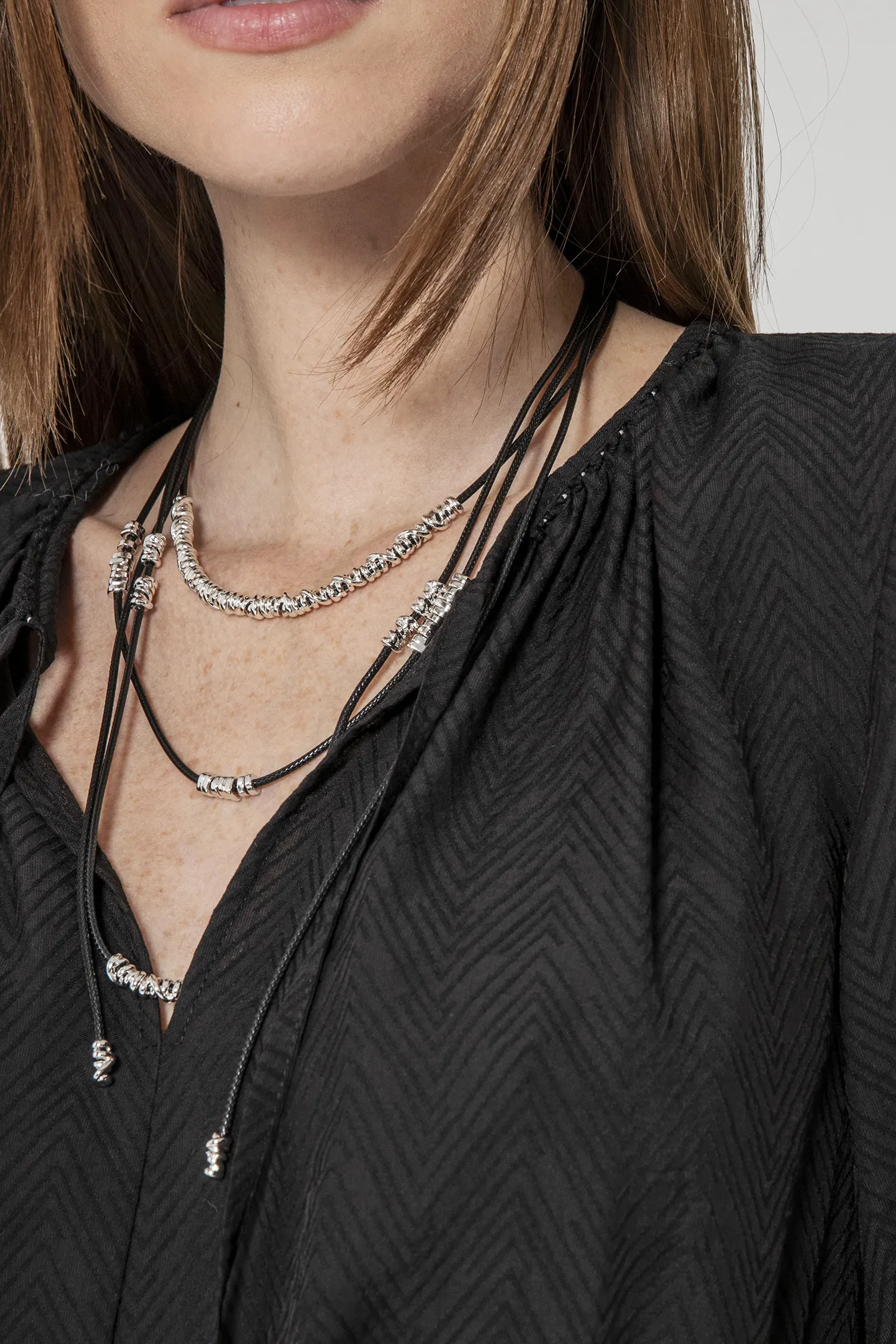 Robe courte cintrée noir - Image 2