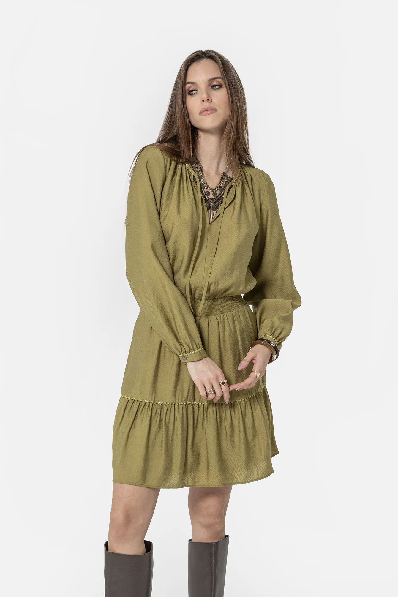 Robe courte cintrée pistache - Image 2