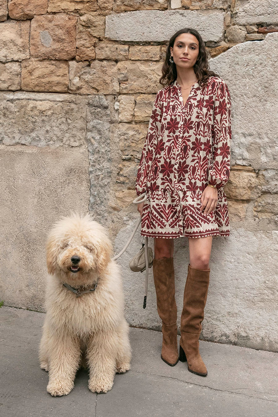 Robe courte imprimé écru et bordeaux - Image 4