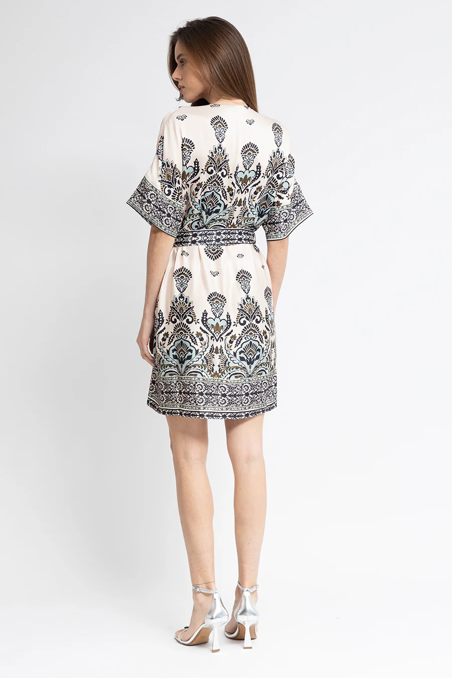 Robe kimono imprimé écru kaki et bleu - Image 4