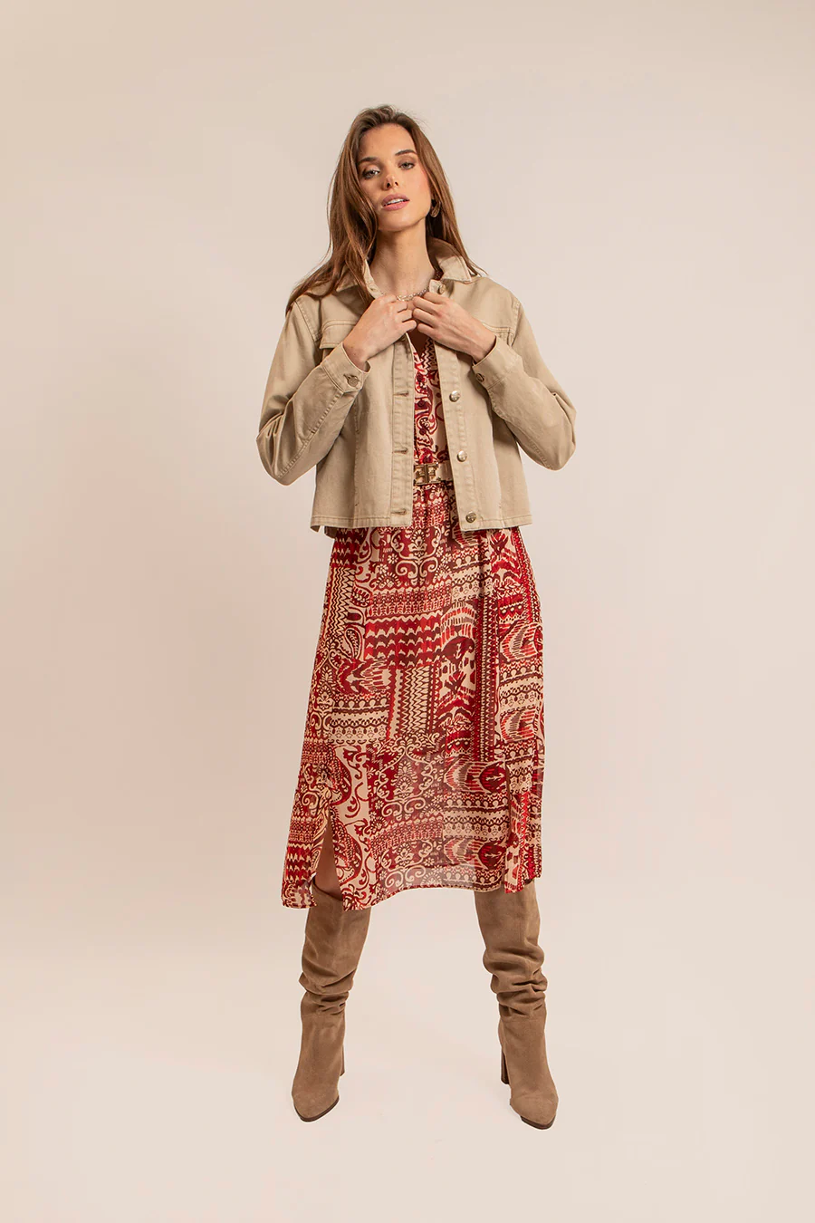 Robe longue imprimé rouge et beige - Image 4