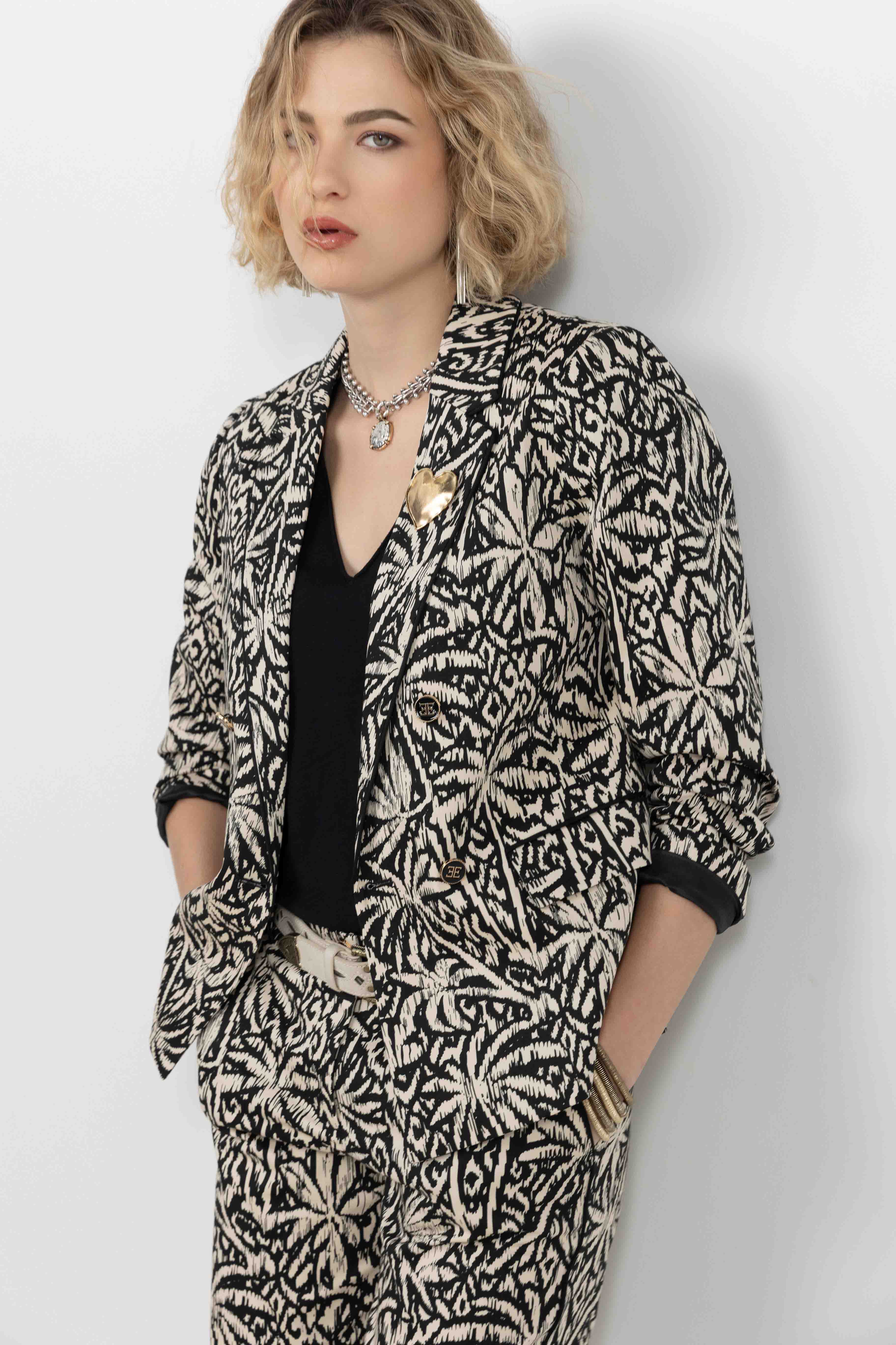 Veste imprimé écru et noir chic - Image 3