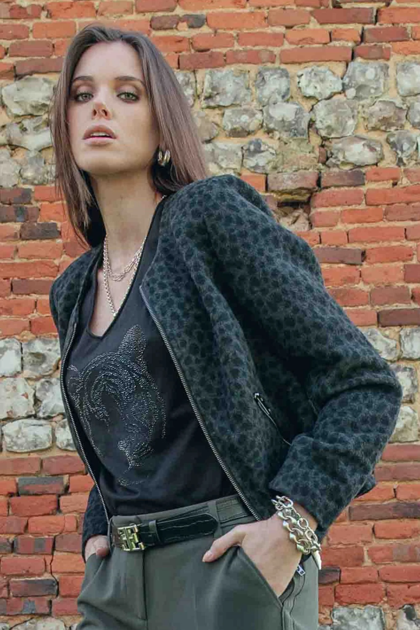 Veste inspiration couture imprimé léopard noir et gris - Image 6