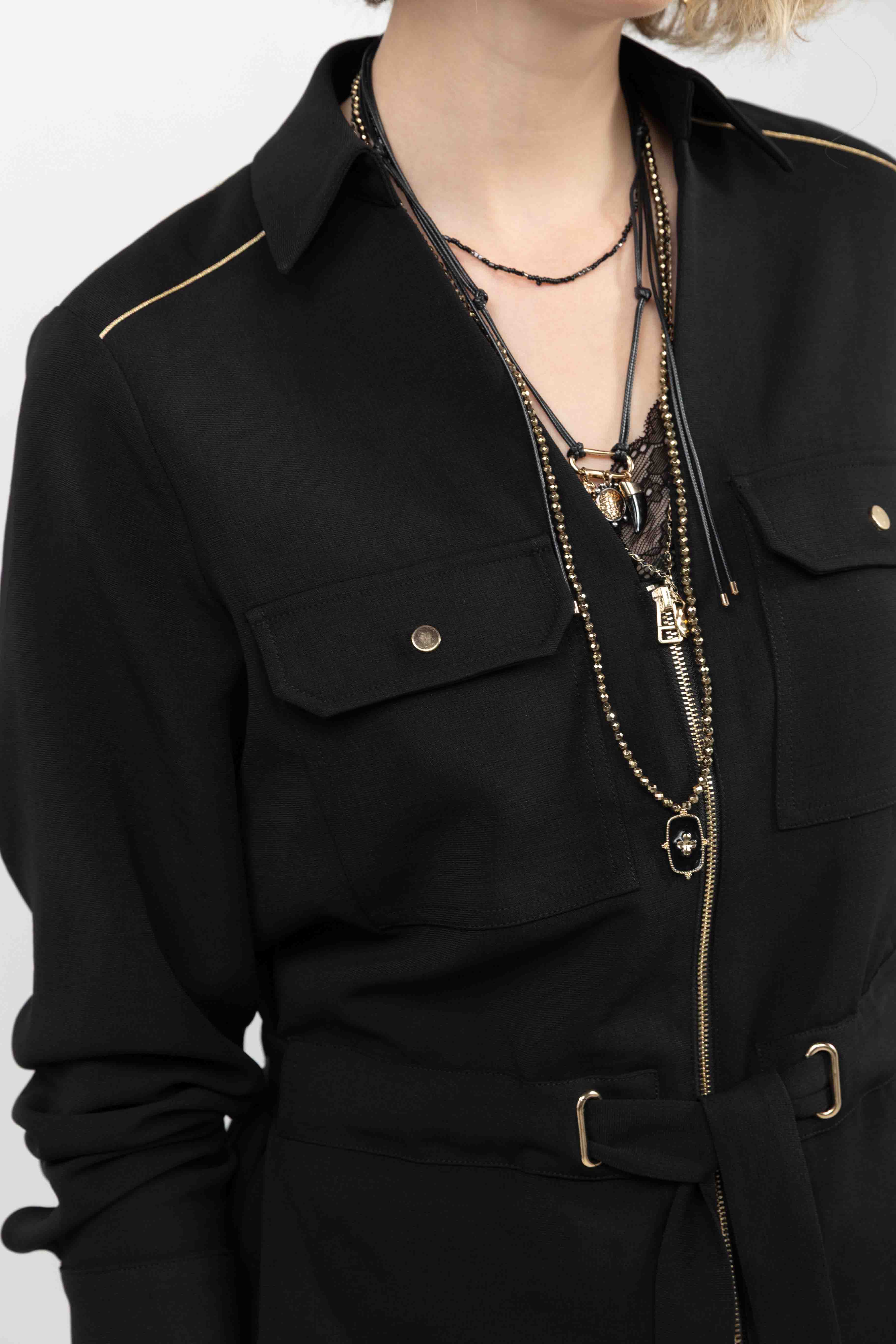 Veste noir chic ceinturée - Image 3