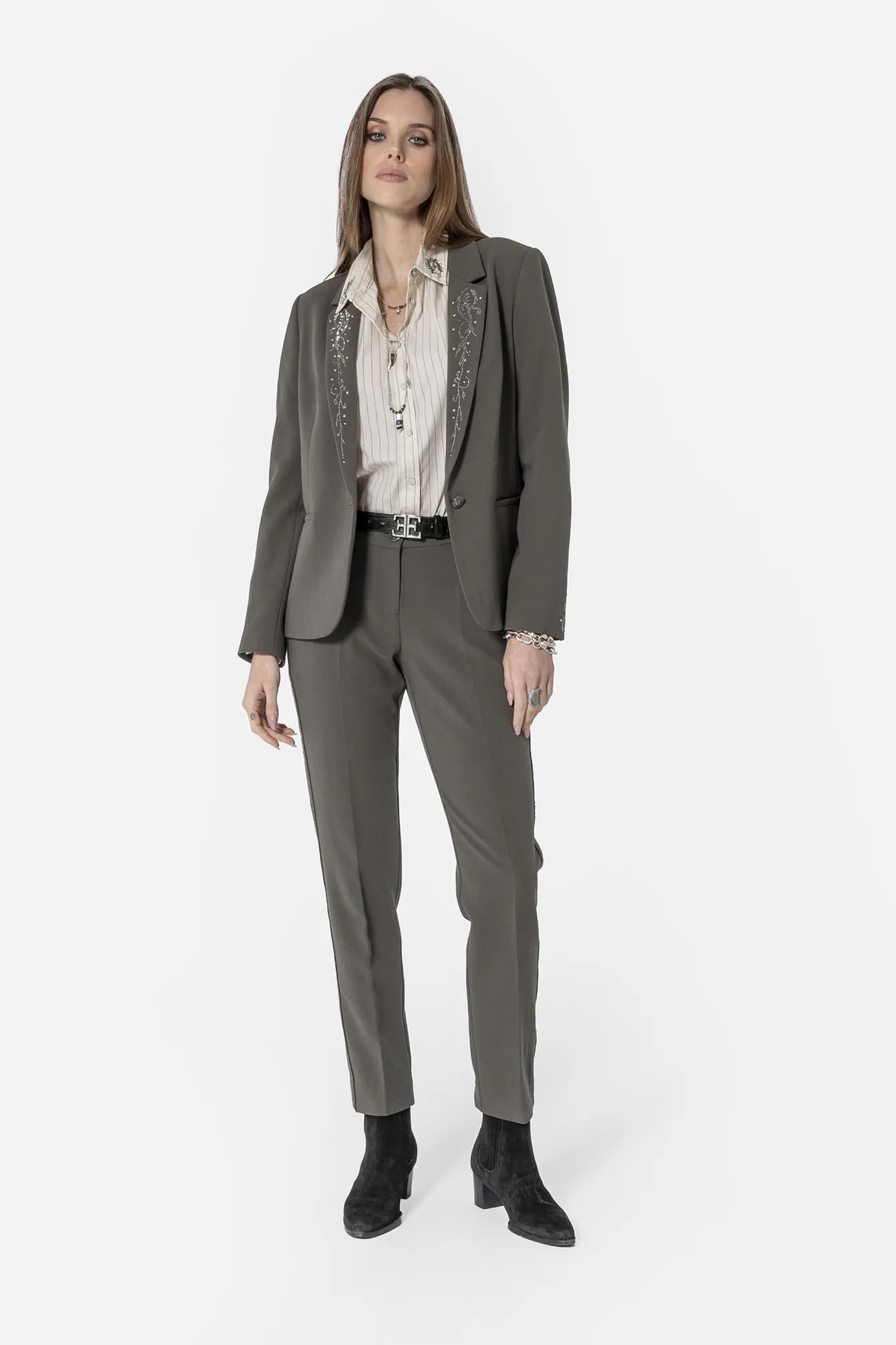Veste tailleur Ă strass et clous kaki - Image 5