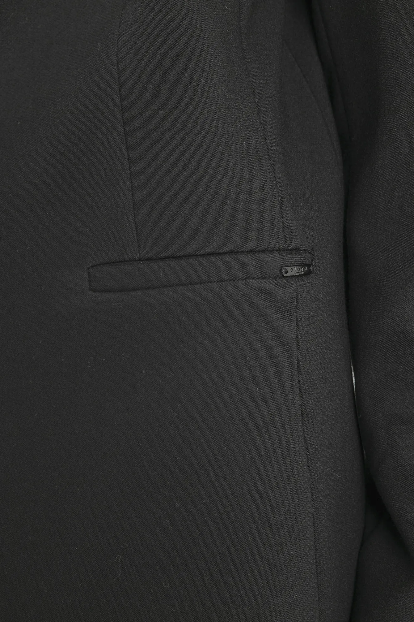 Veste tailleur Ă strass et clous noir - Image 4